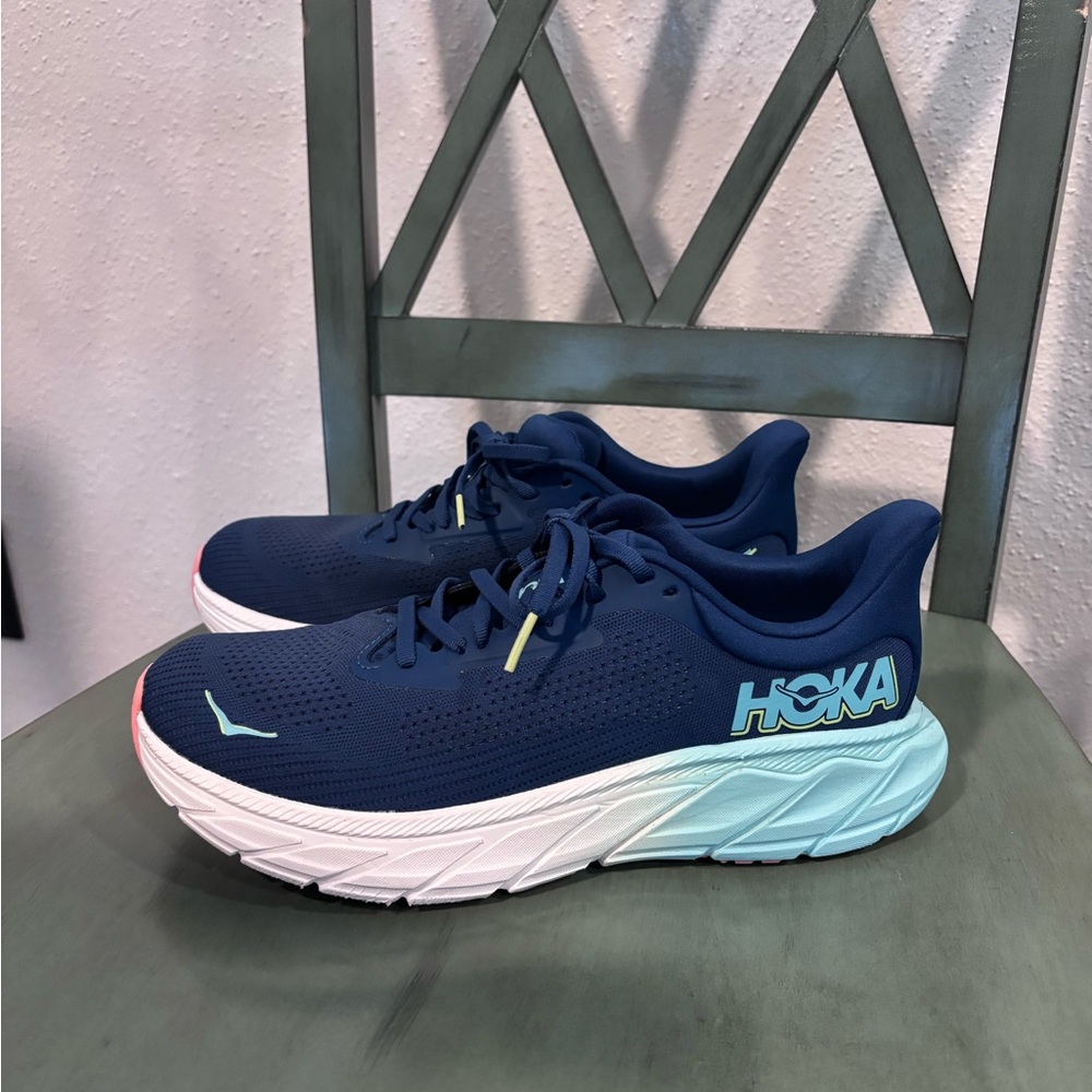 Arahi 7 Hokas women’s running shoes